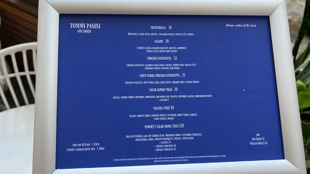 Menu, Tommy Panini