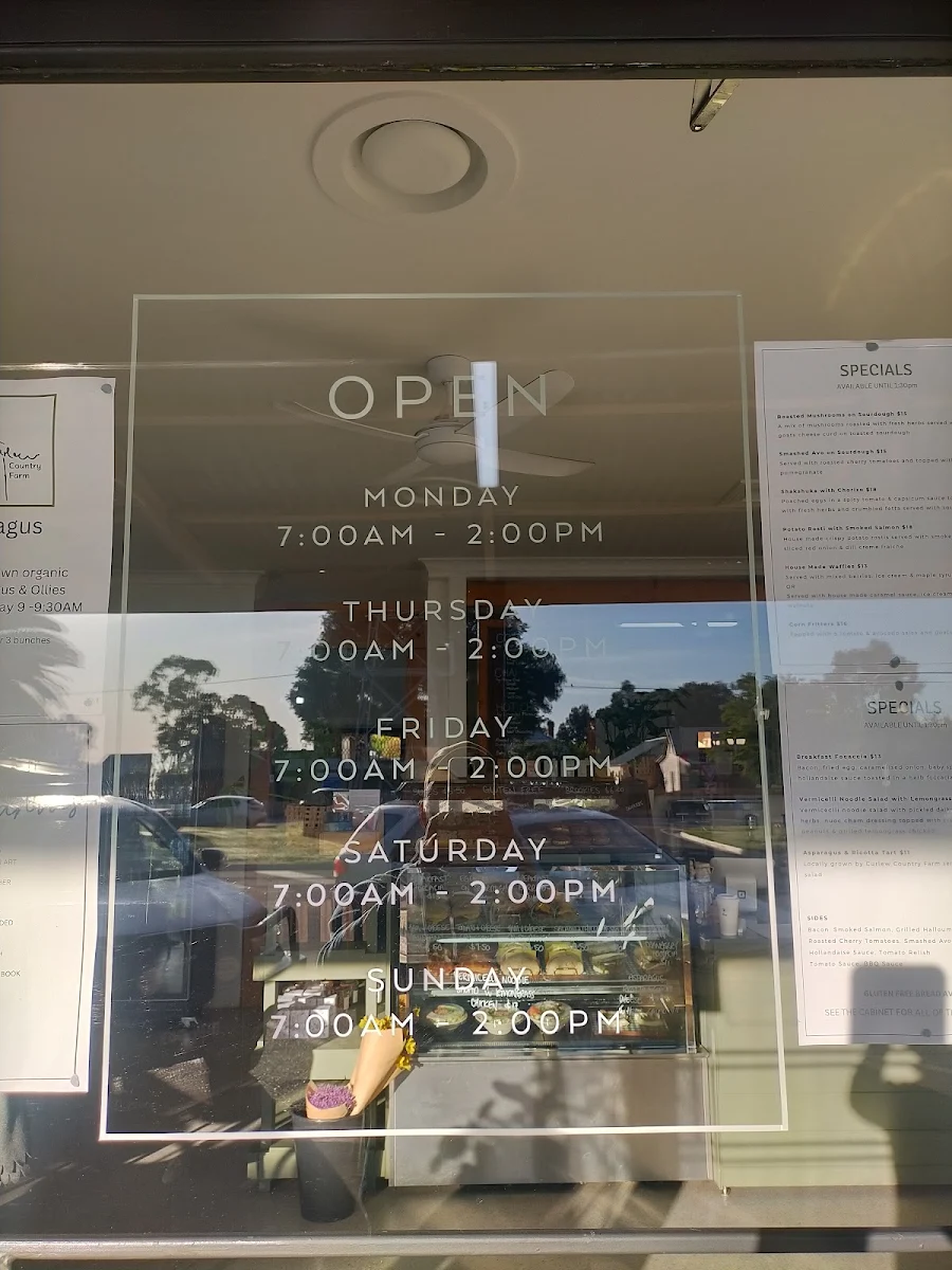 Menu, Gus & Ollies