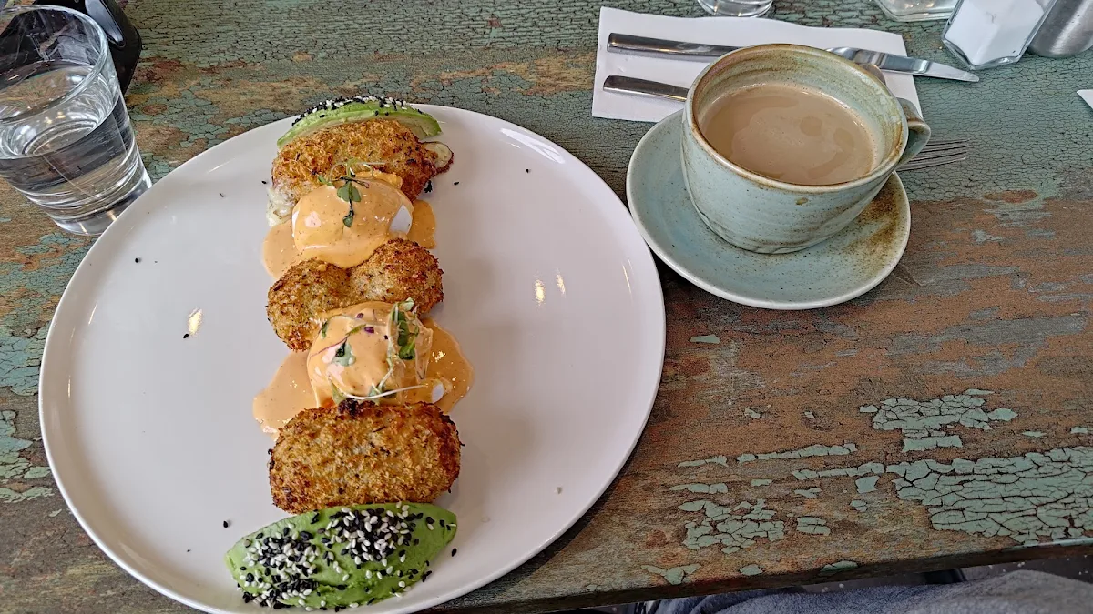 Food & drink, rAKa’s cafe