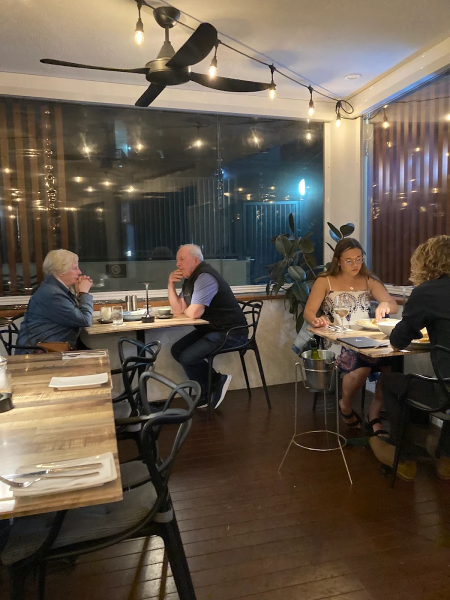 Vibe, Acqua Restaurant & Bar