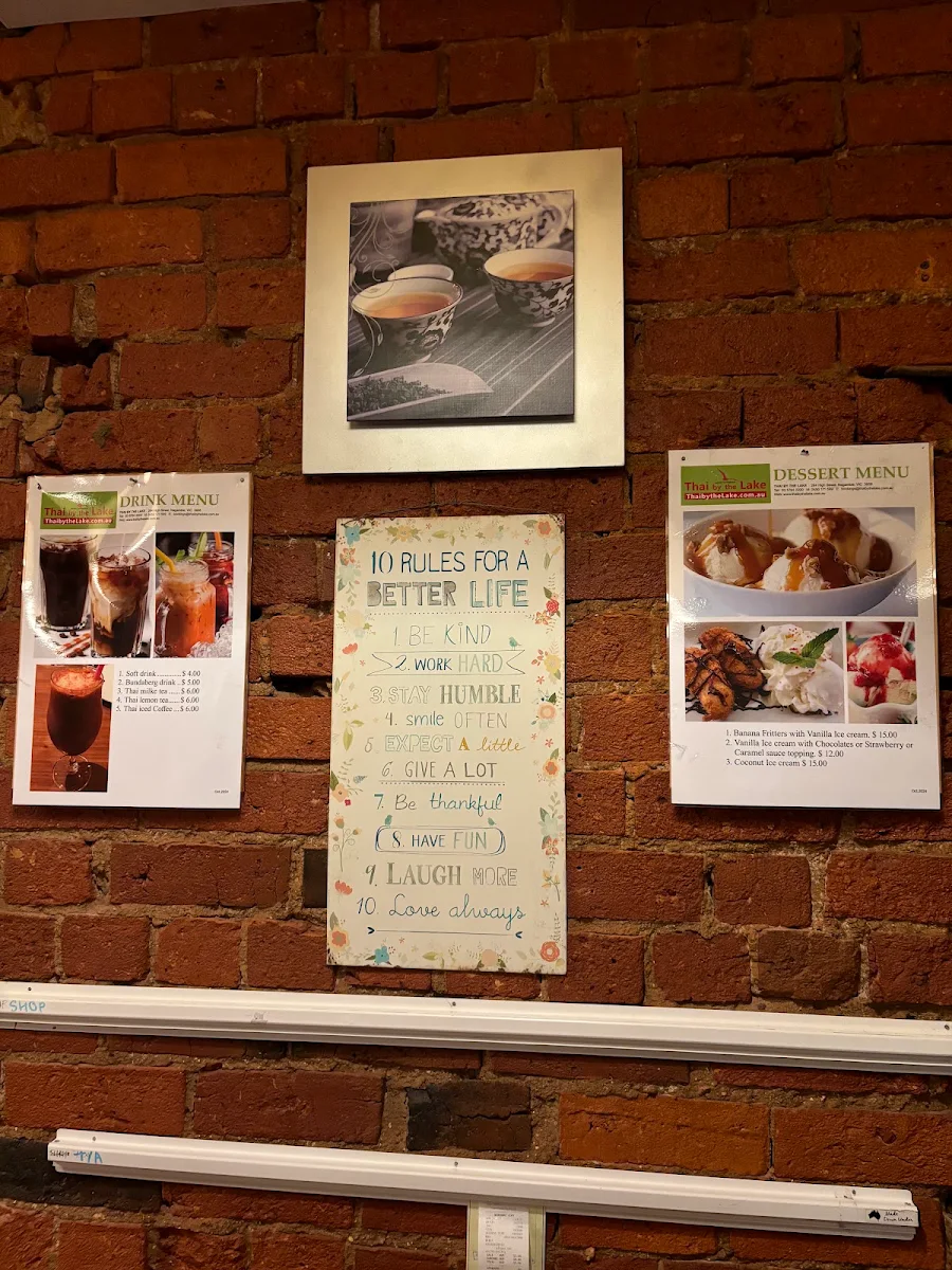 Menu, Thai by the Lake