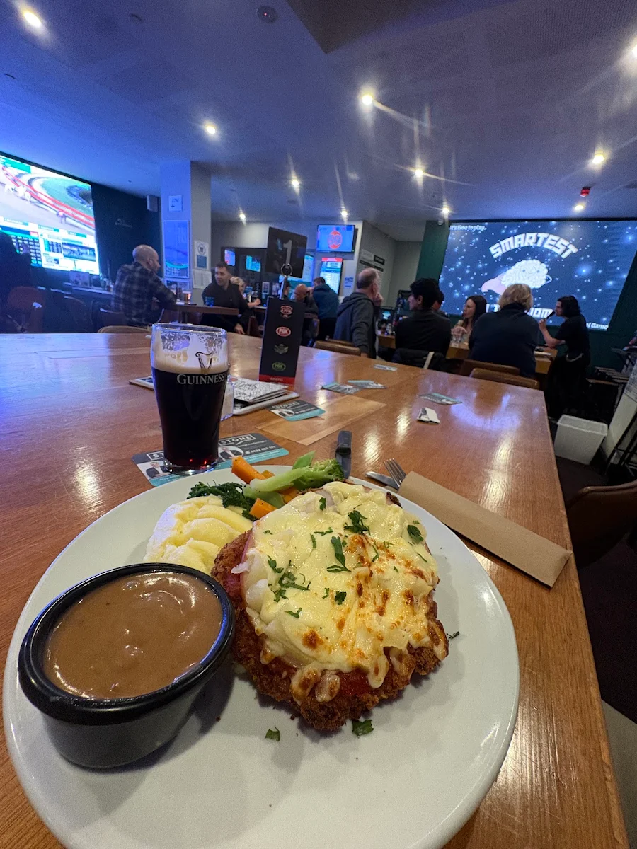 Food & drink, Banksia Hotel