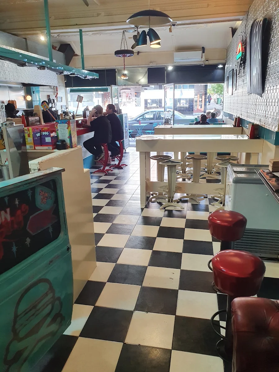 Vibe, Kustom Burgers Thornbury