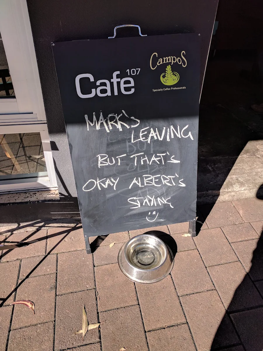 Menu, Cafe 107