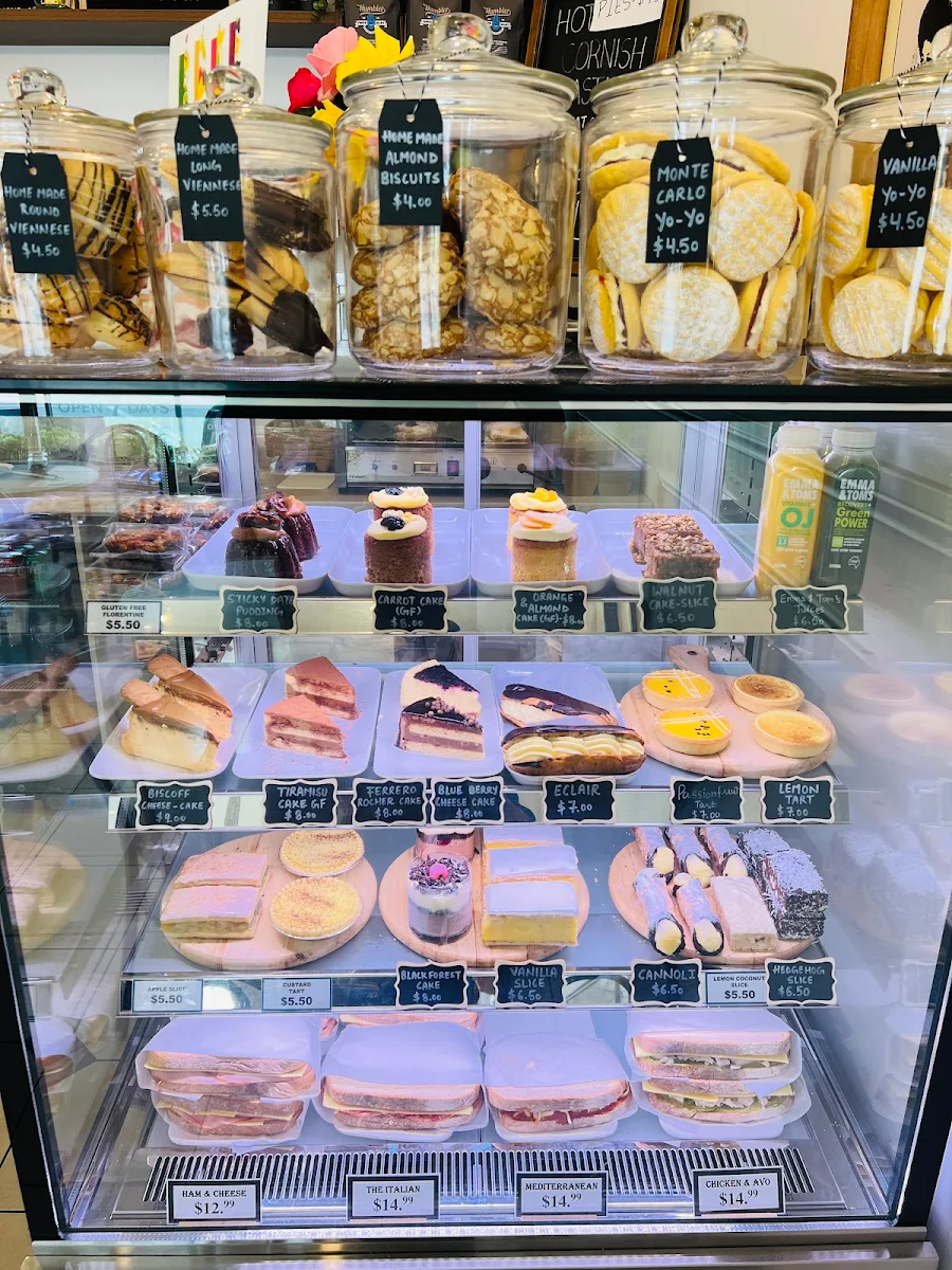 Vibe, Harry’s coffee shop