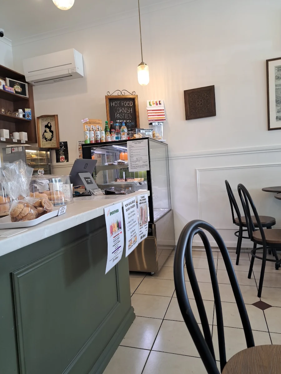 Vibe, Harry’s coffee shop