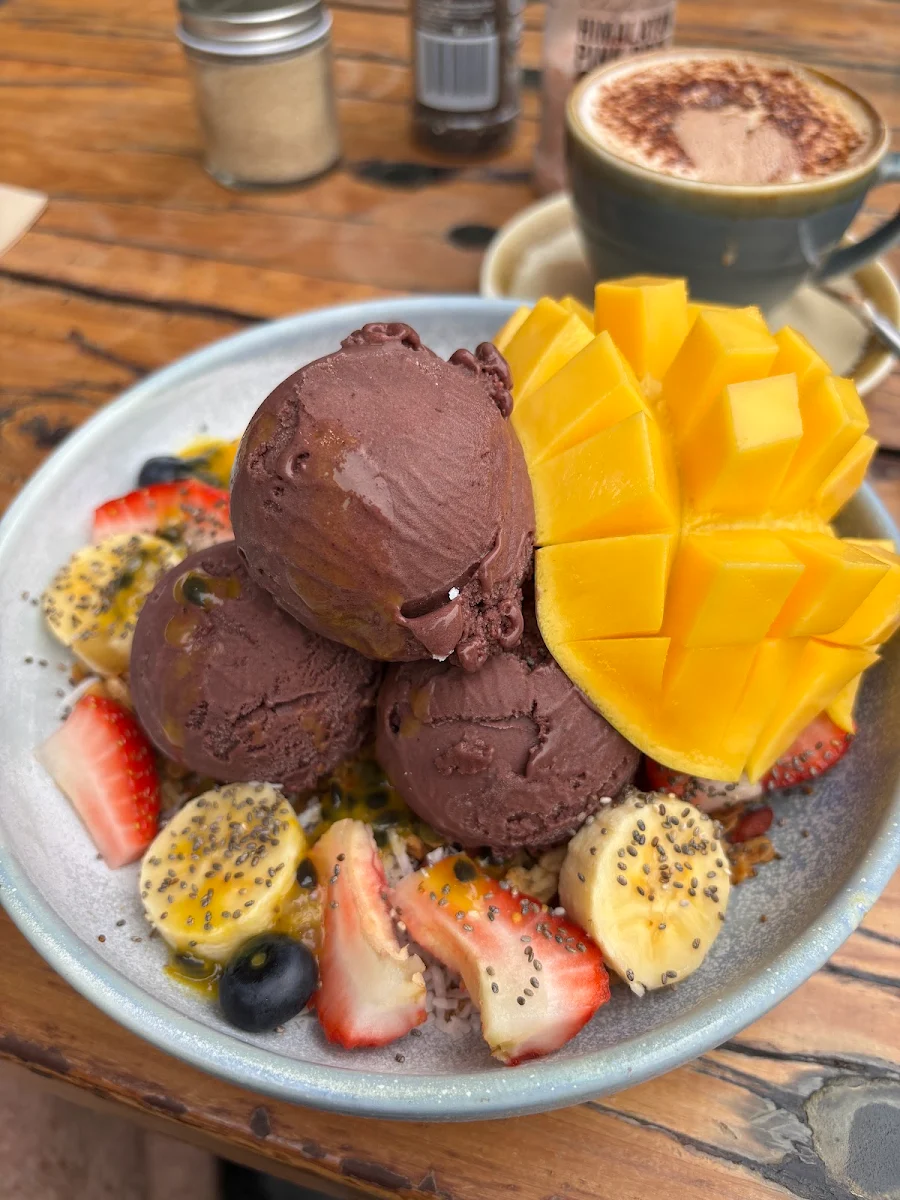 Food & drink, CAV & CO. Cafe