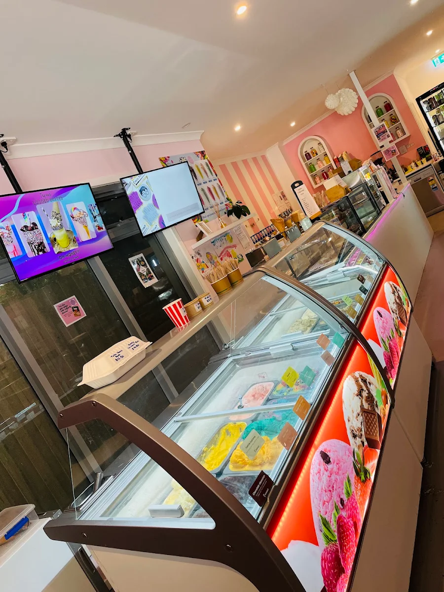 Vibe, Sweet n Sassy- Speciality Drinks & Desserts