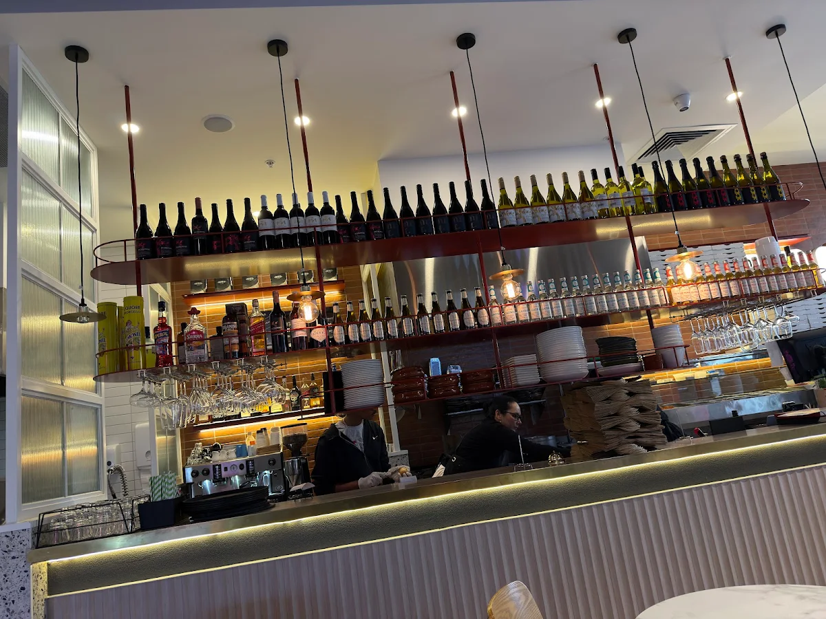 Vibe, Paoletto's Pizza