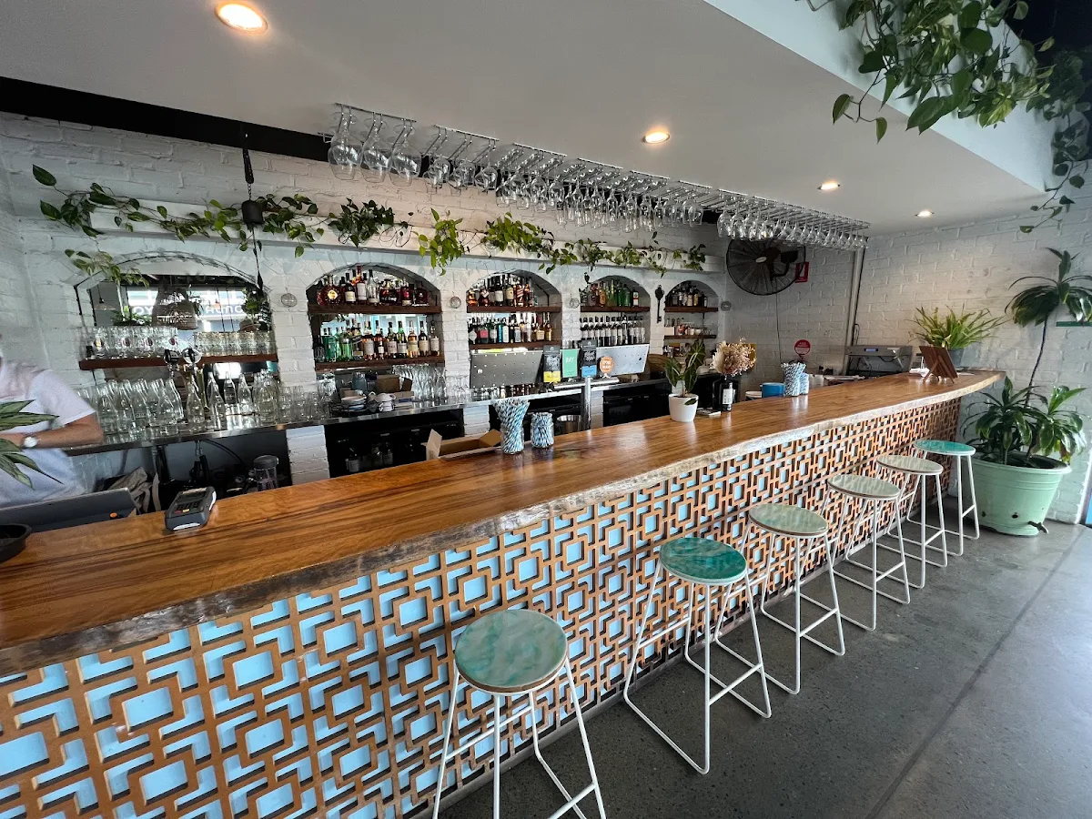 Vibe, Little Mermaid Cafe Bar