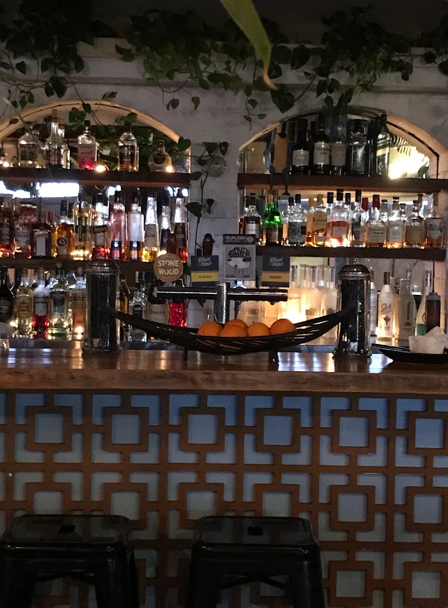 Vibe, Little Mermaid Cafe Bar