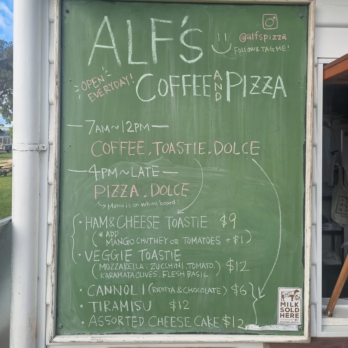 Menu, Alfs Pizza