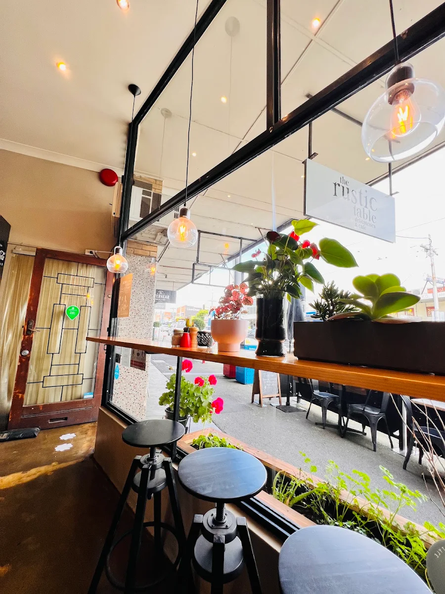 Vibe, The Rustic Table