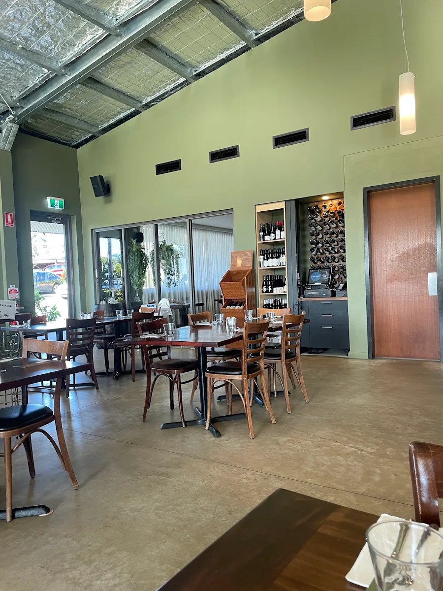 Vibe, 4 Pines at the Farm + Barrel Bistro - Hunter Valley