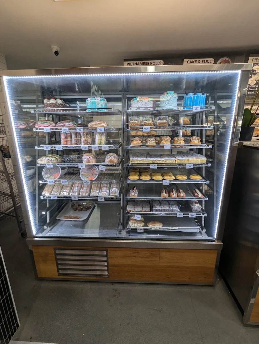 Vibe, DIMO Bakery