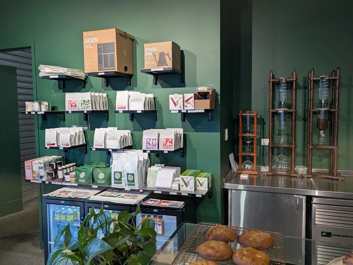 Vibe, Supernumerary Coffee