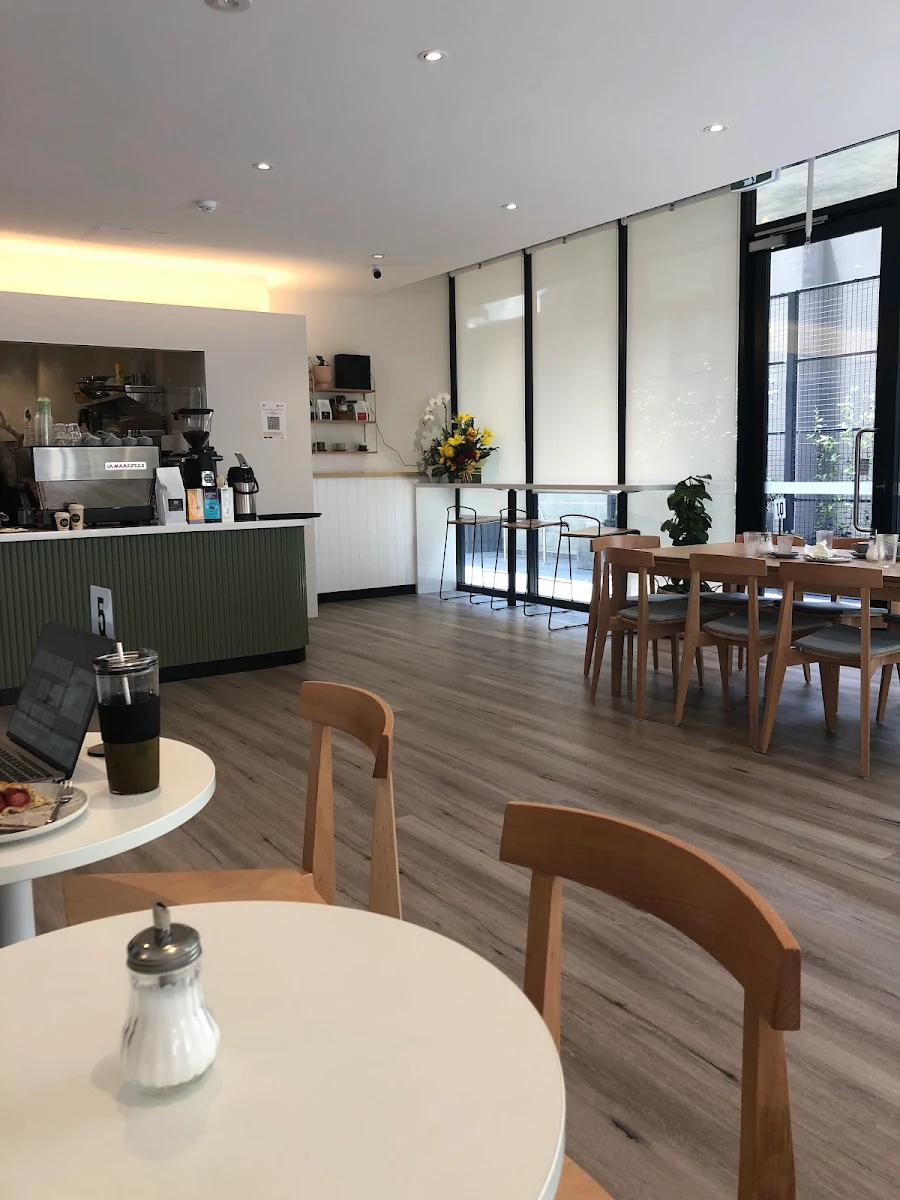 Vibe, Kin Coffee Leederville