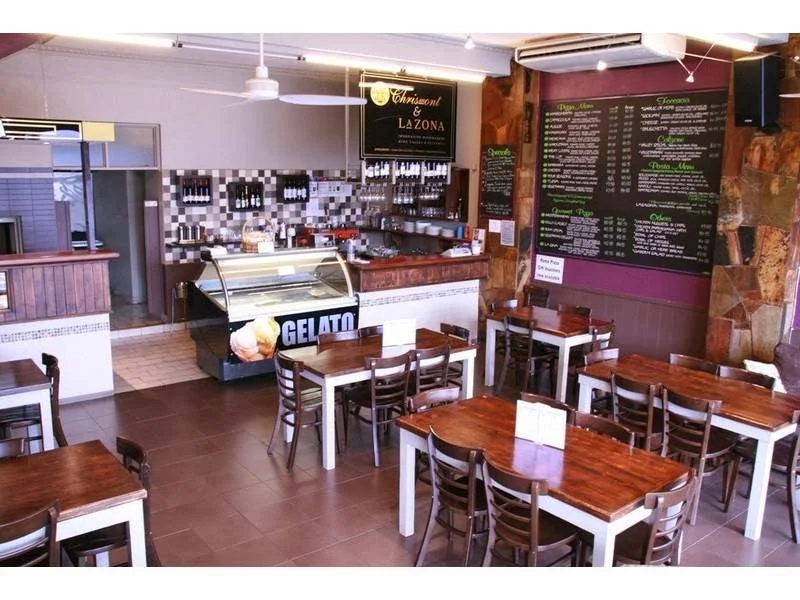 Vibe, Roma Pizzeria Kafe