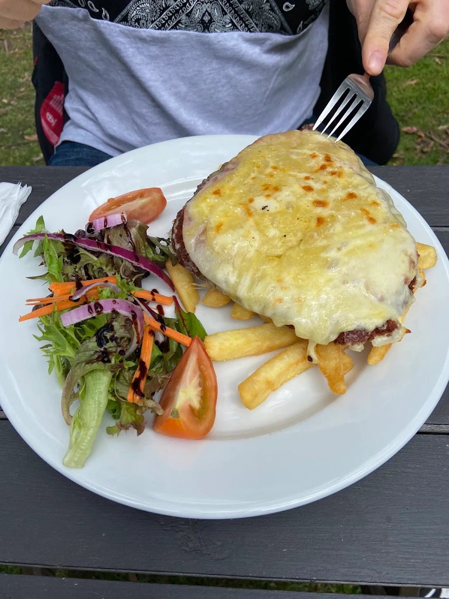 Food & drink, Halls Gap Tavern
