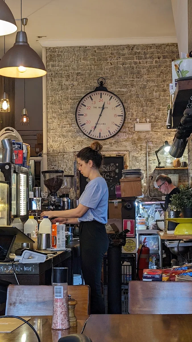 Vibe, Fernside Coffee Shoppe