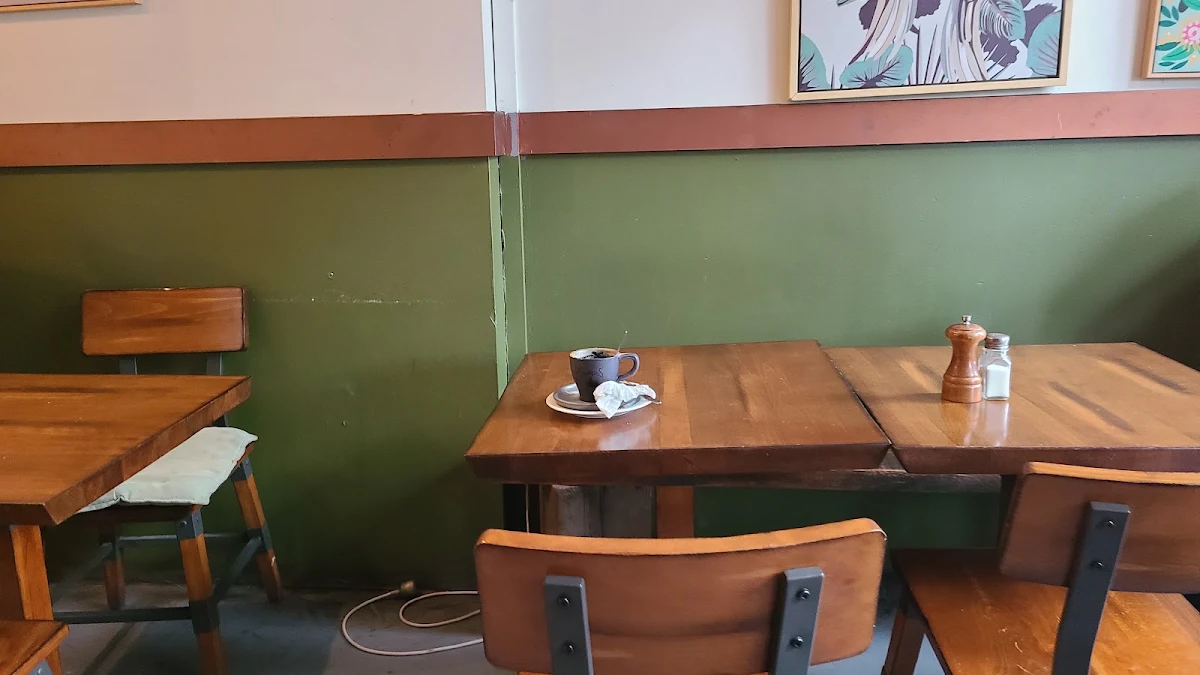 Vibe, Fernside Coffee Shoppe