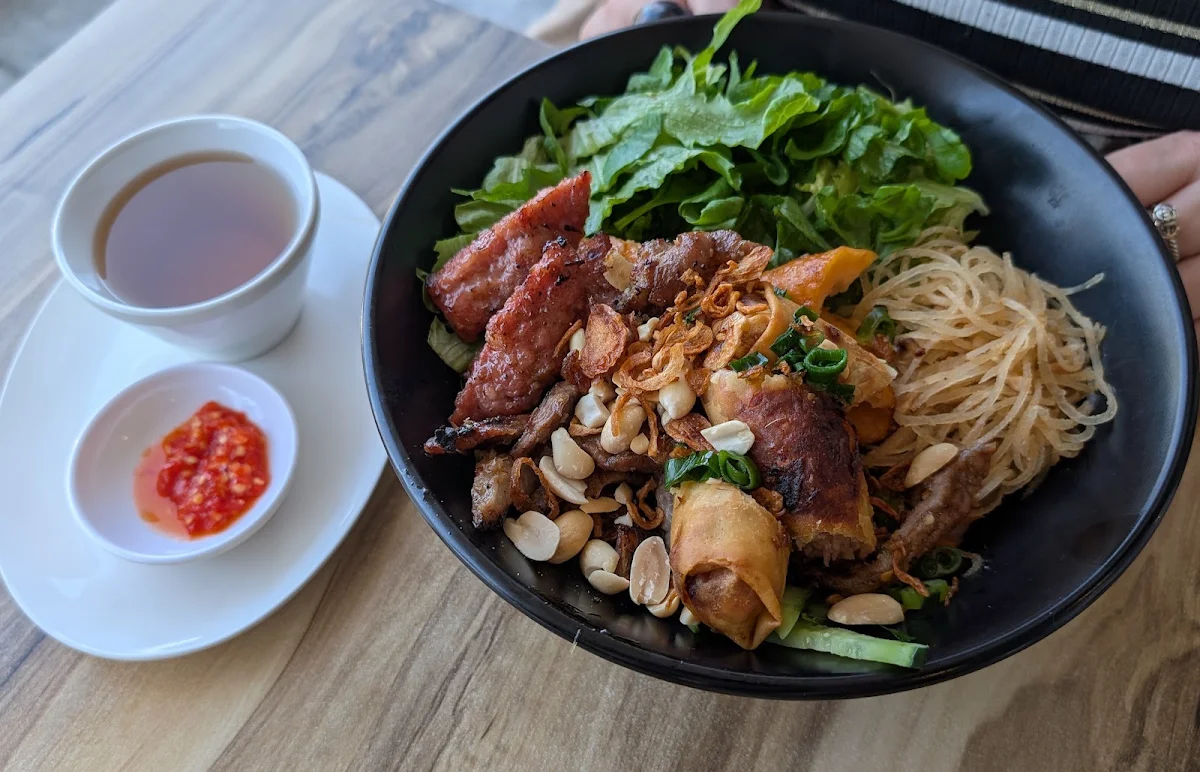 Food & drink, Mai's Restaurant & Cafe