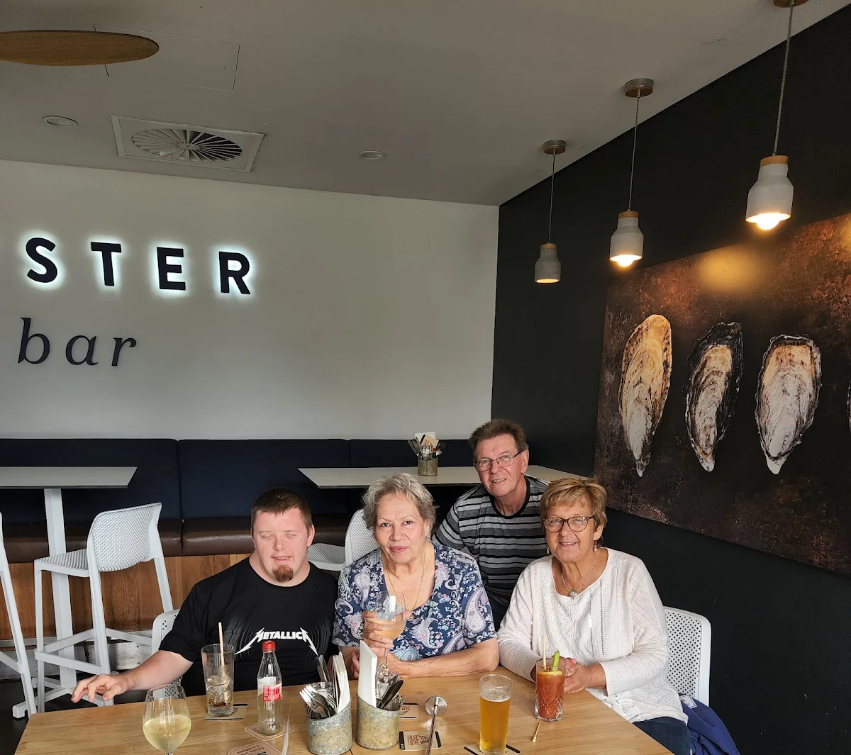 Vibe, Oyster Bar
