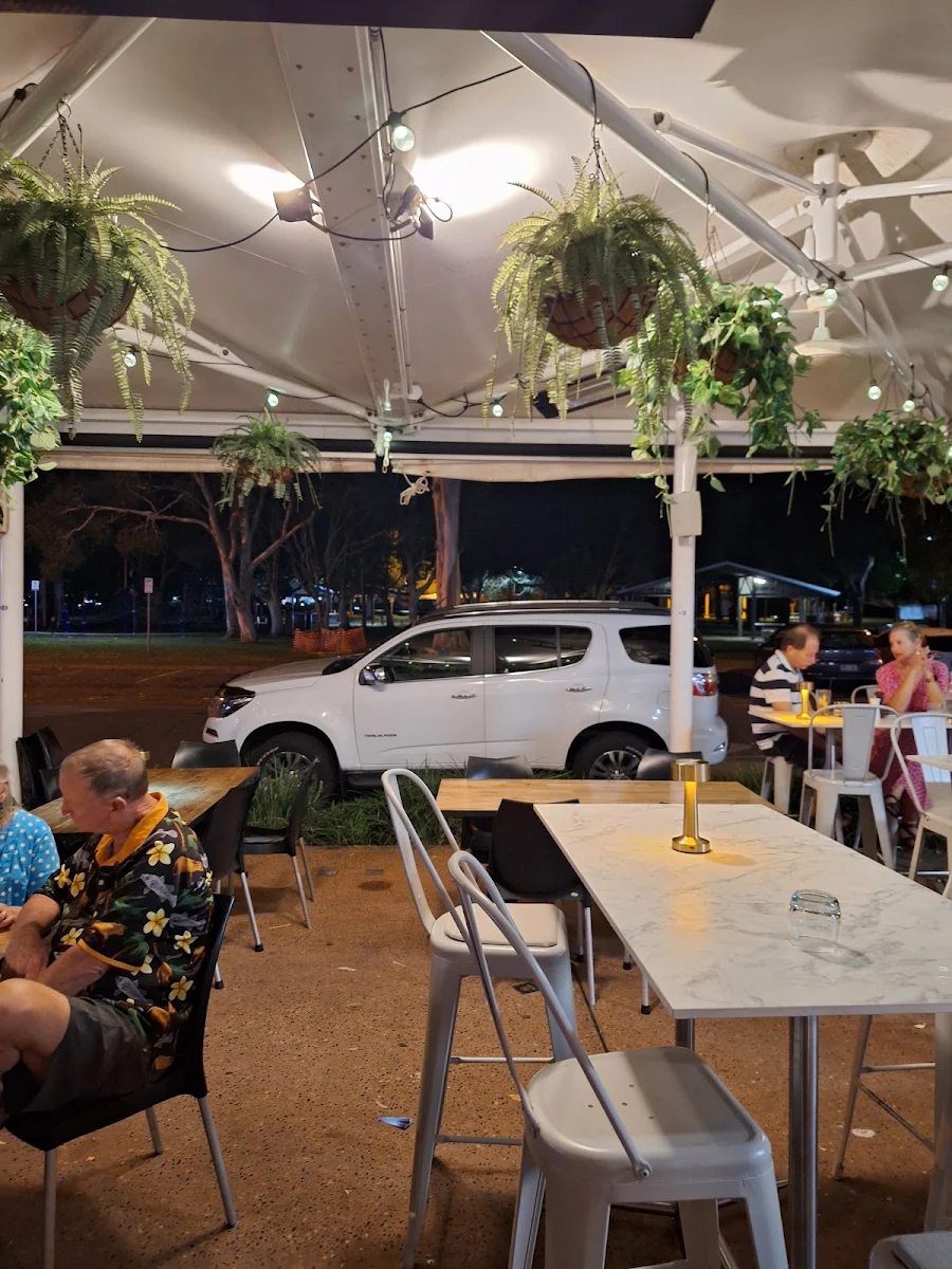 Vibe, The Lounge Paradise Point