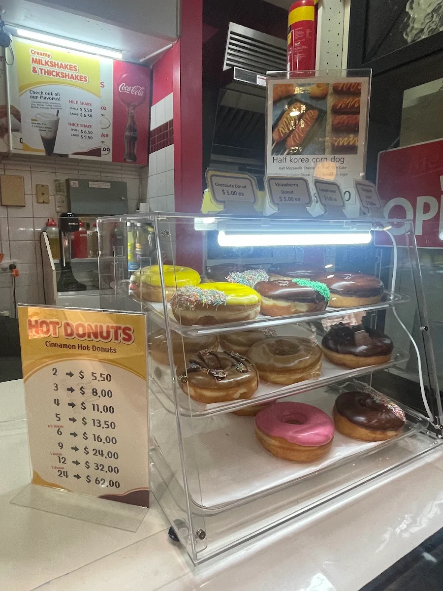 Vibe, Donut Inn