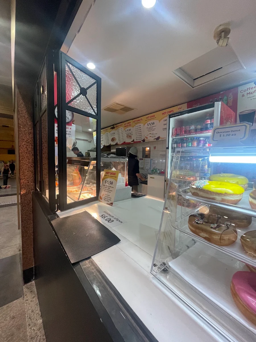 Vibe, Donut Inn