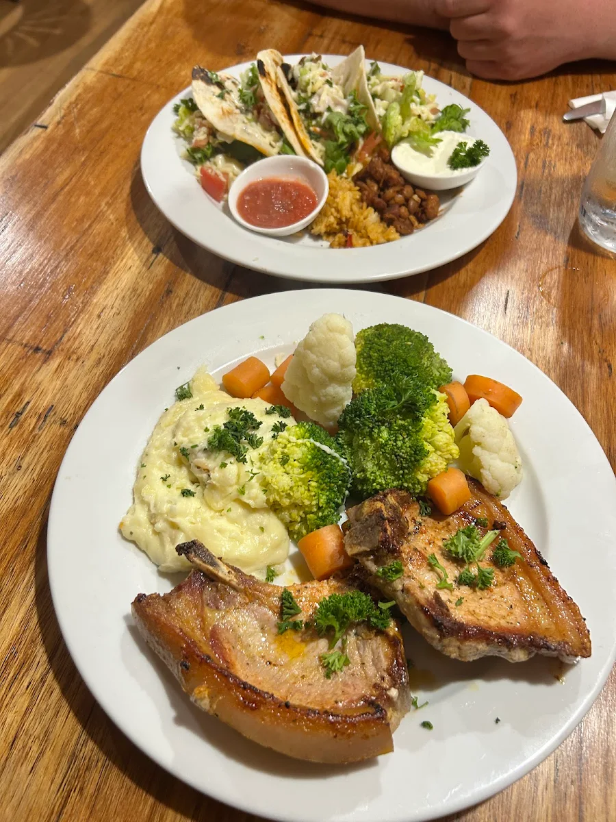 Food & drink, The Hideout Bar and Grill