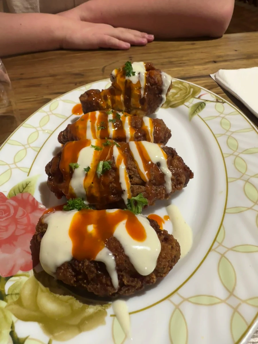 Food & drink, The Hideout Bar and Grill