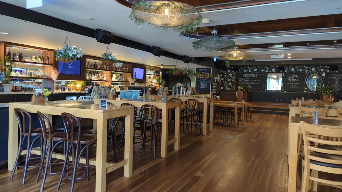 Vibe, Waterloo Hotel