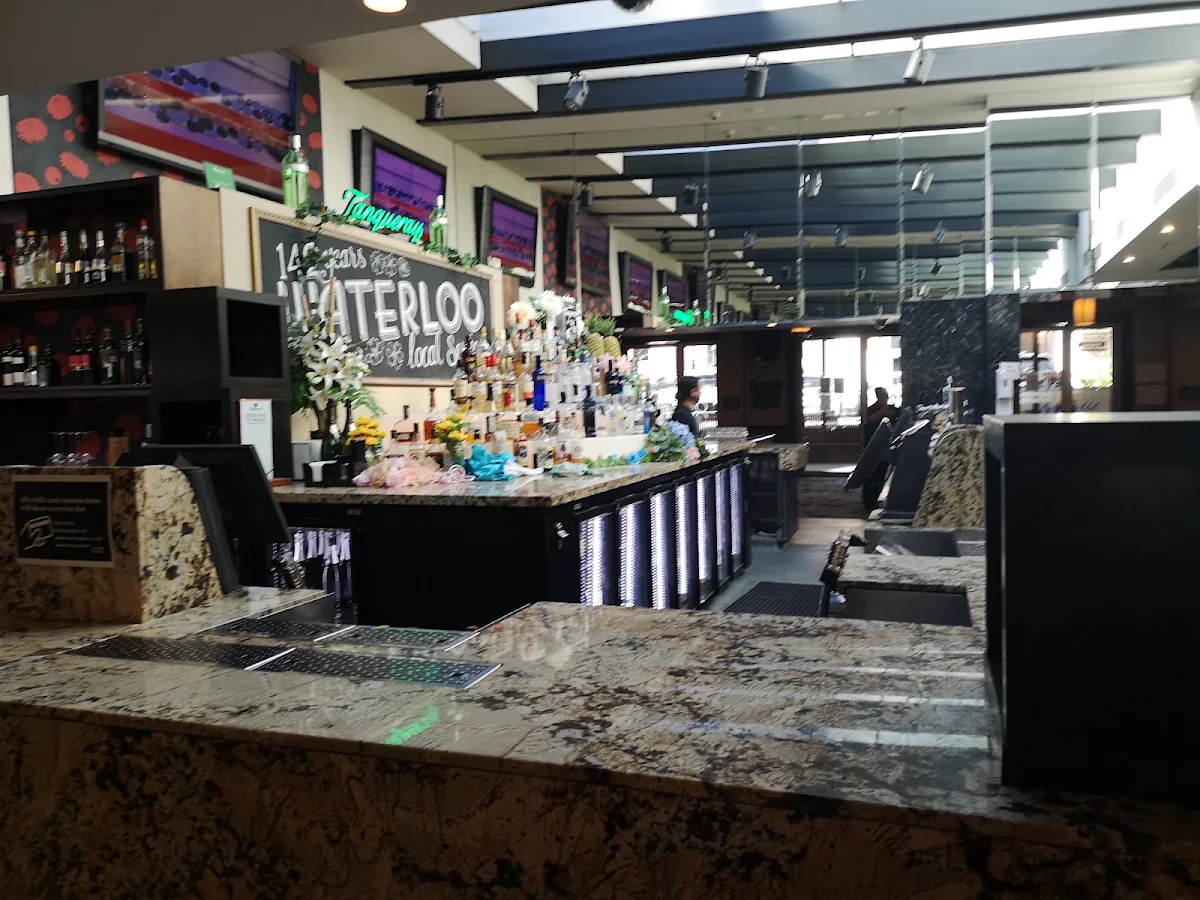 Vibe, Waterloo Hotel