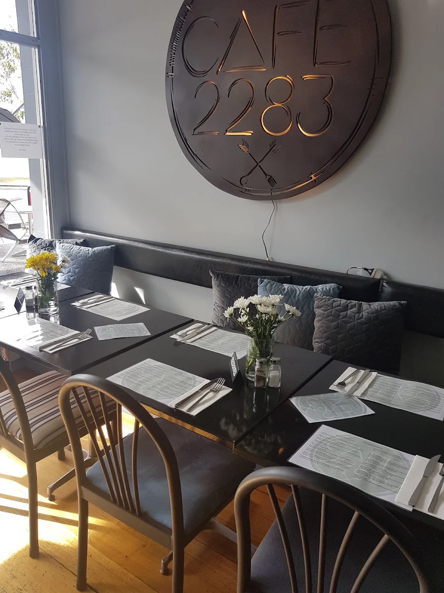 Vibe, Cafe 2283