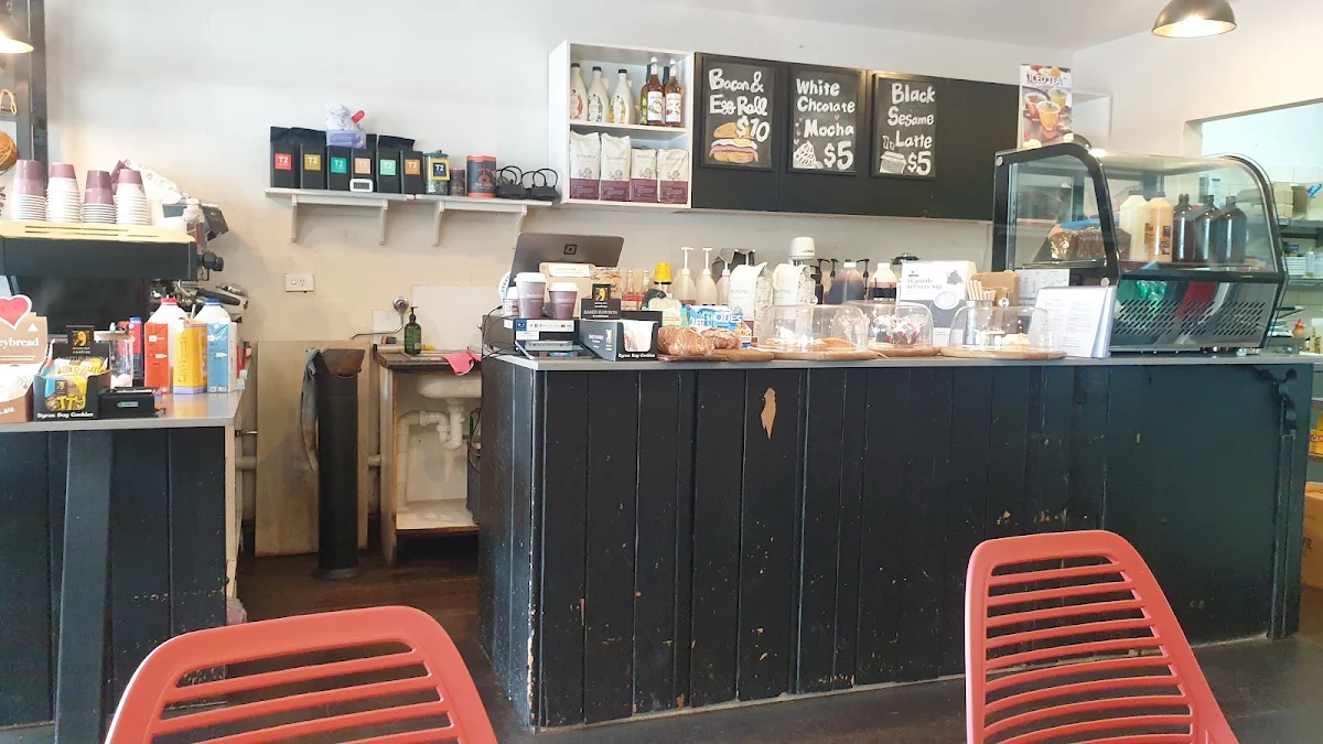 Vibe, Elementary Cafe