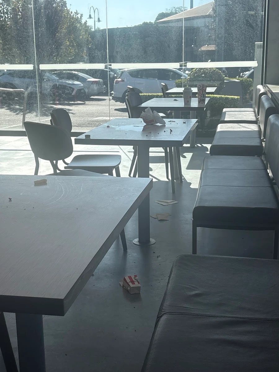Vibe, KFC Paralowie