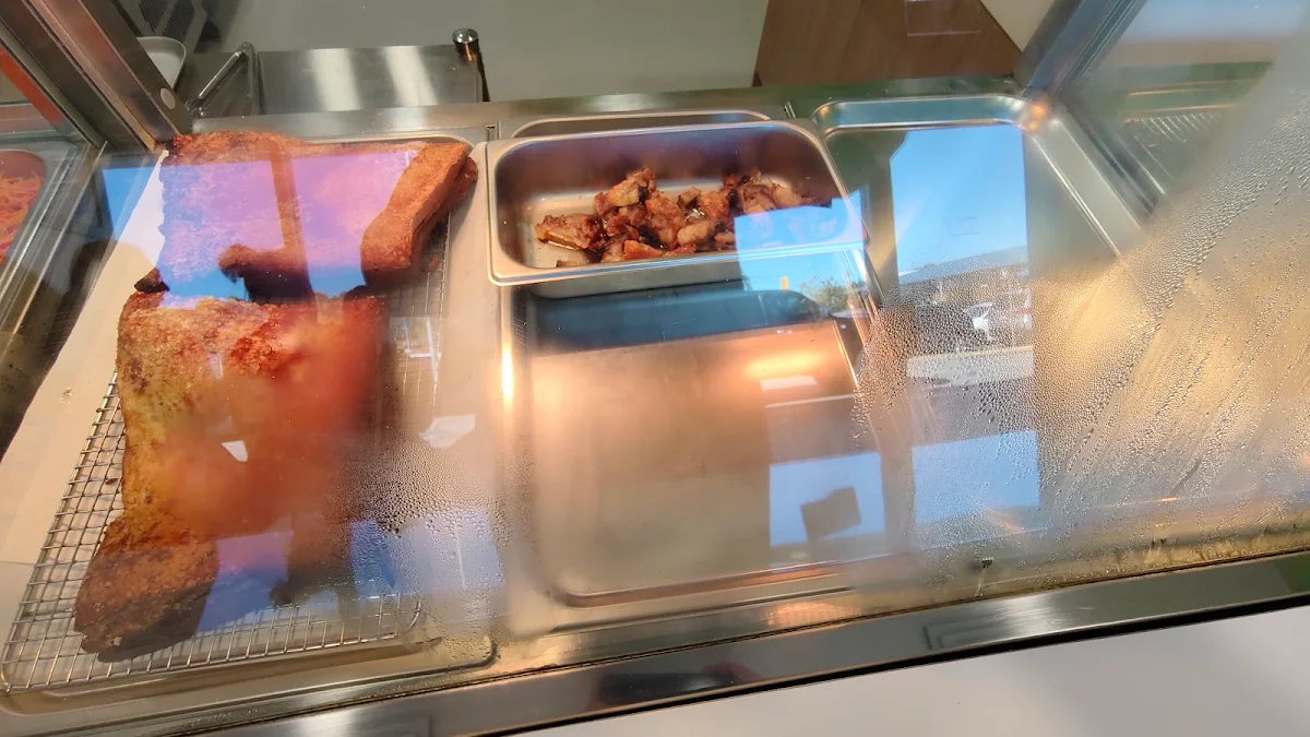 Vibe, Bánh Mì Phương Nga