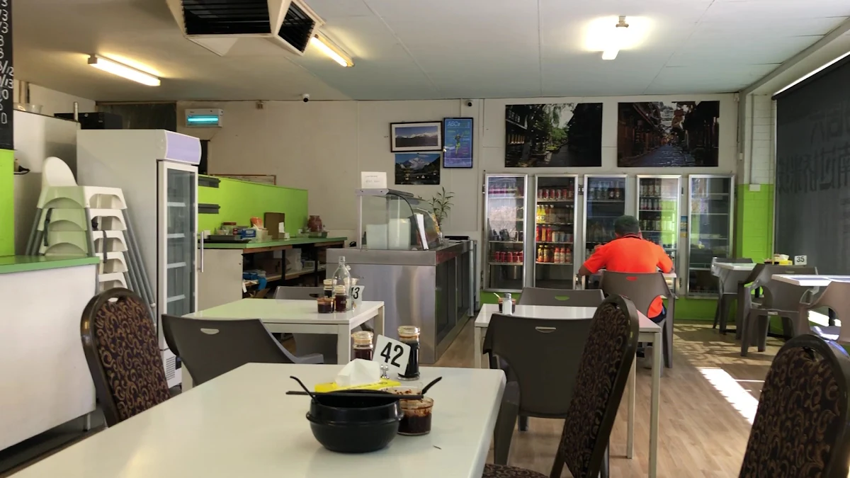 Vibe, Mei's Noodles