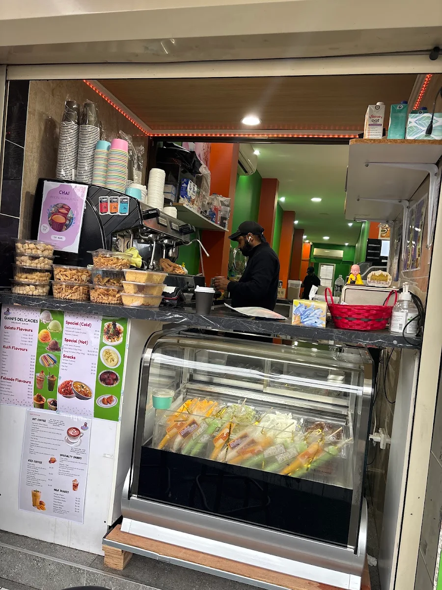 Vibe, Giani’s Delicacies