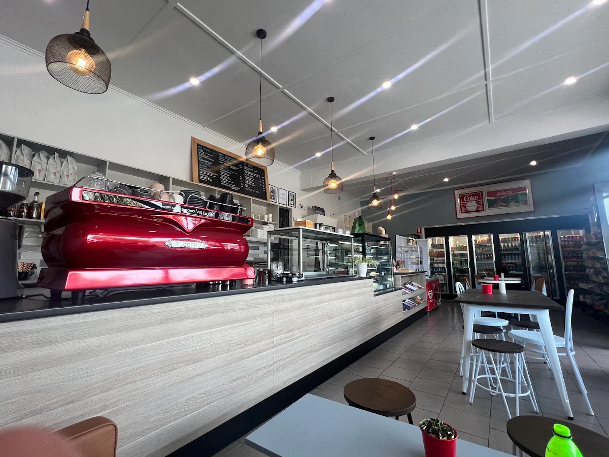 Vibe, Hoffman's Road Milk Bar Cafe