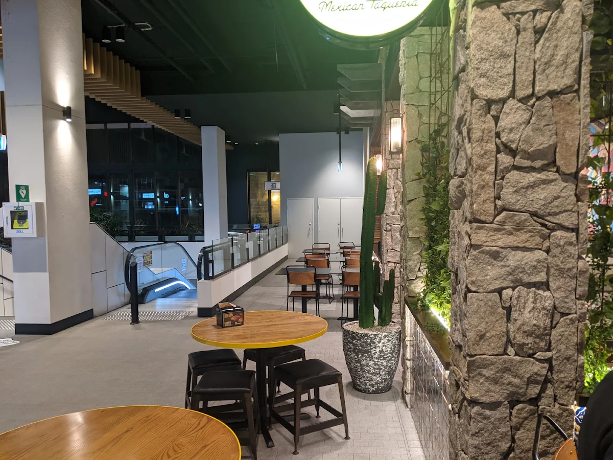 Vibe, Guzman y Gomez - Kirrawee