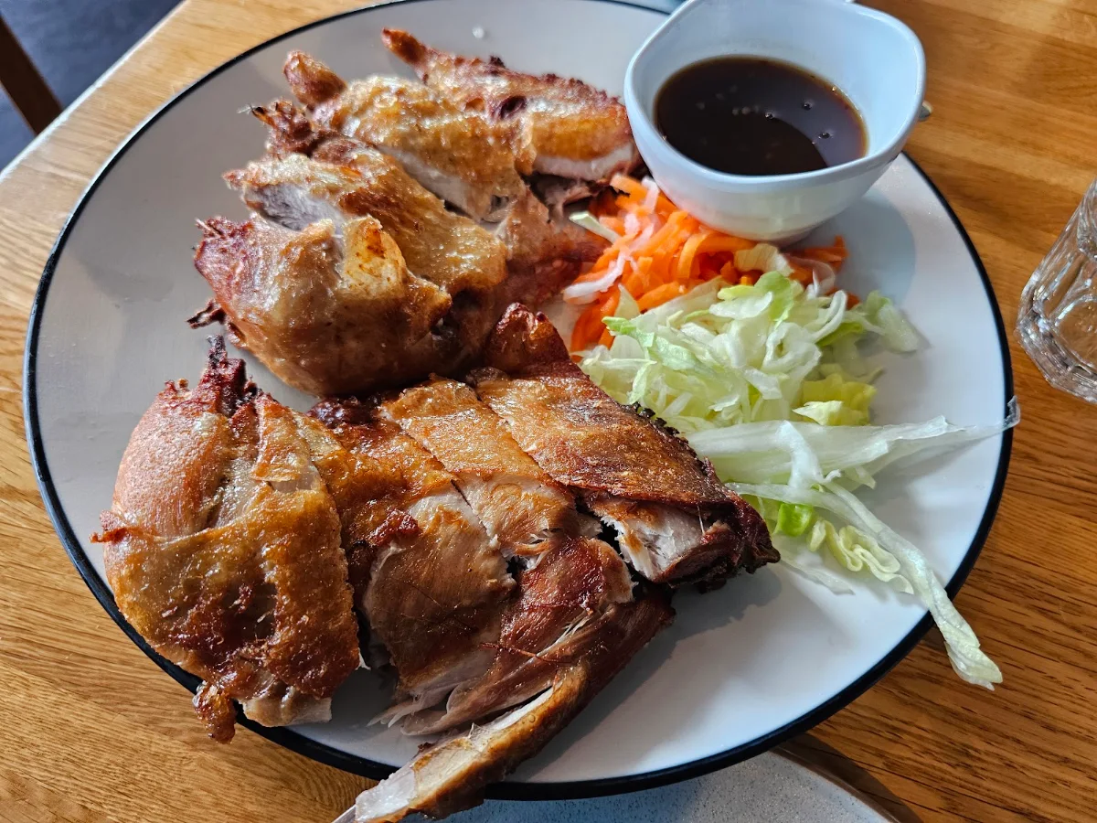 Food & drink, Bau Truong Mounties