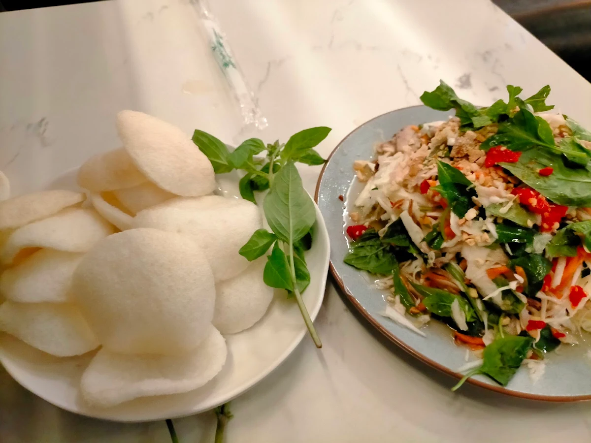 Food & drink, Bau Truong Mounties