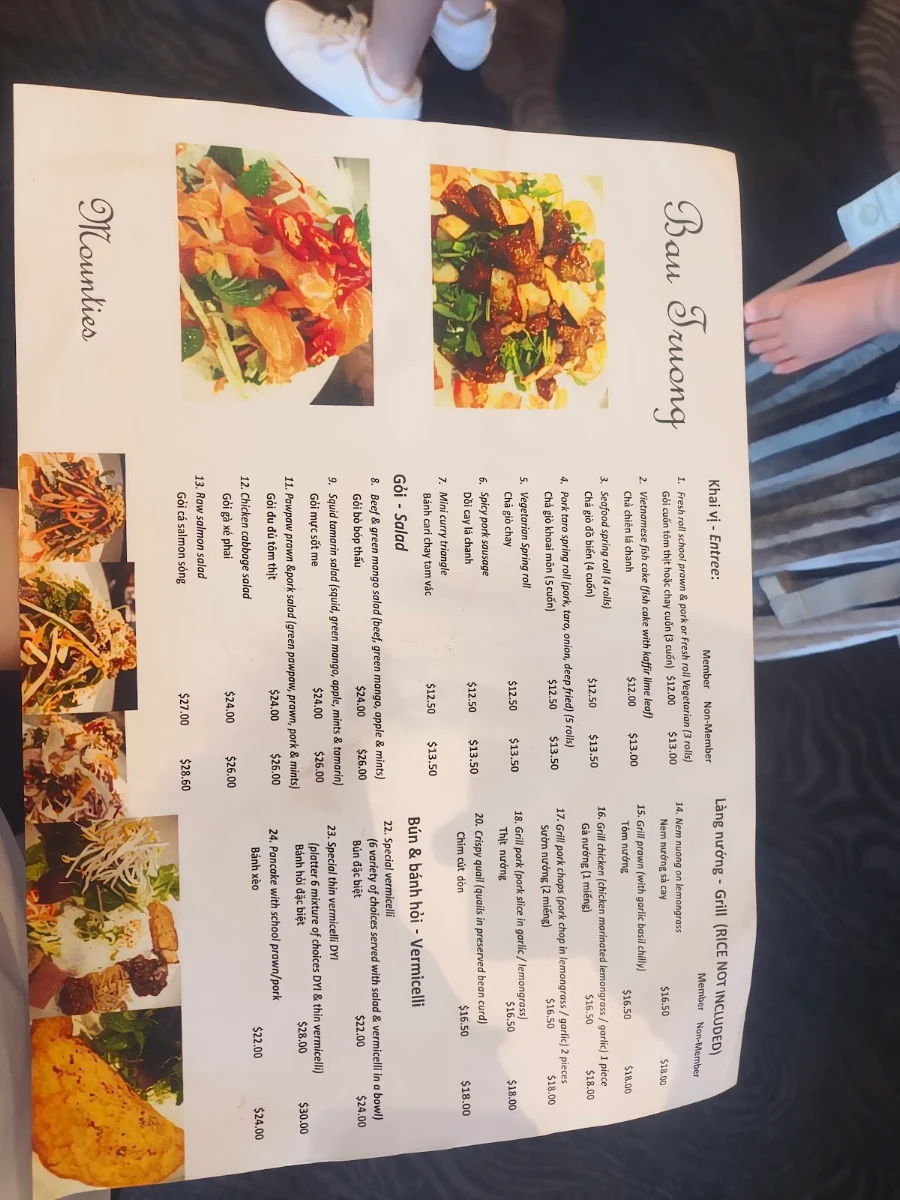 Menu, Bau Truong Mounties