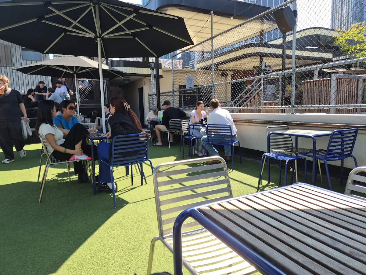 Vibe, Rooftop Bar