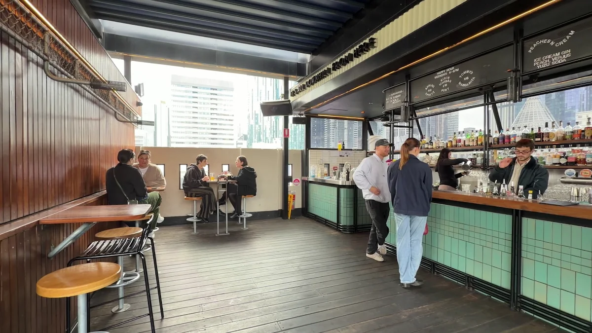 Vibe, Rooftop Bar