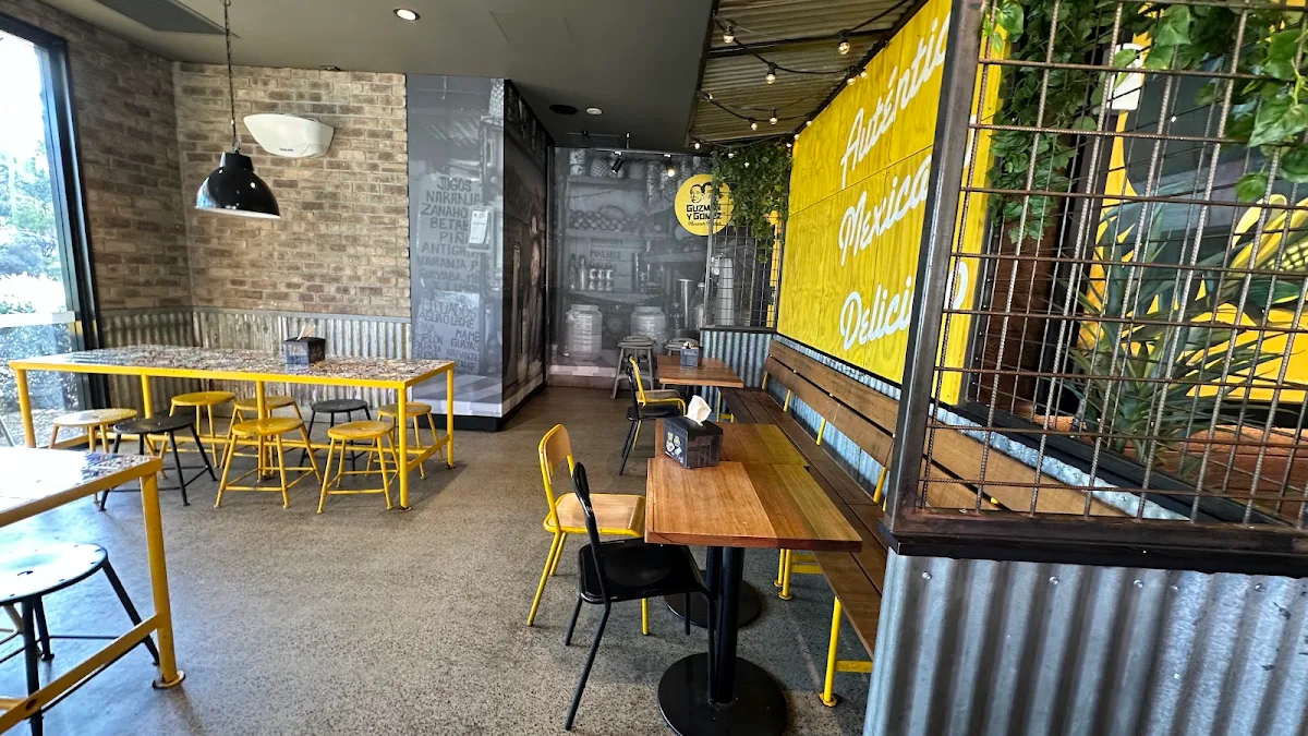 Vibe, Guzman y Gomez - Bligh park