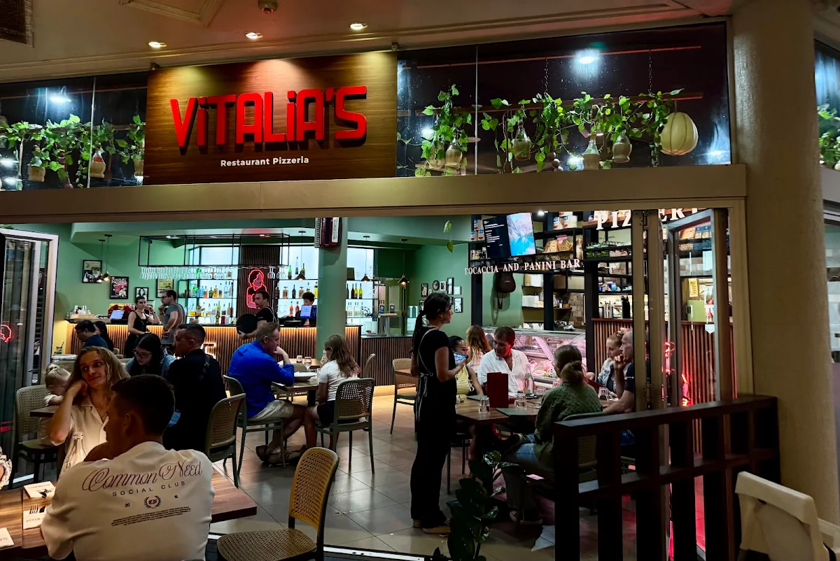 Vibe, Nude Amigos Cairns