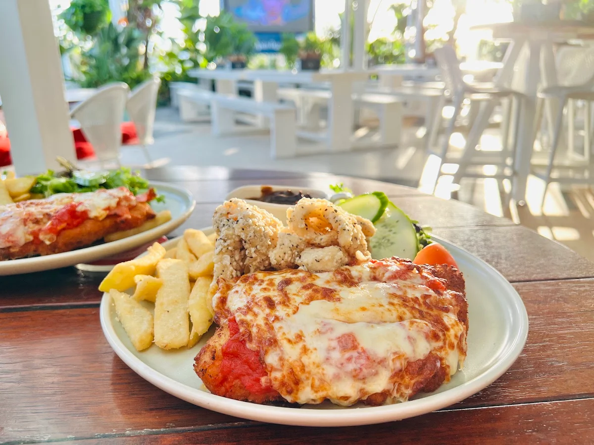 Food & drink, Alexandra Hills Hotel
